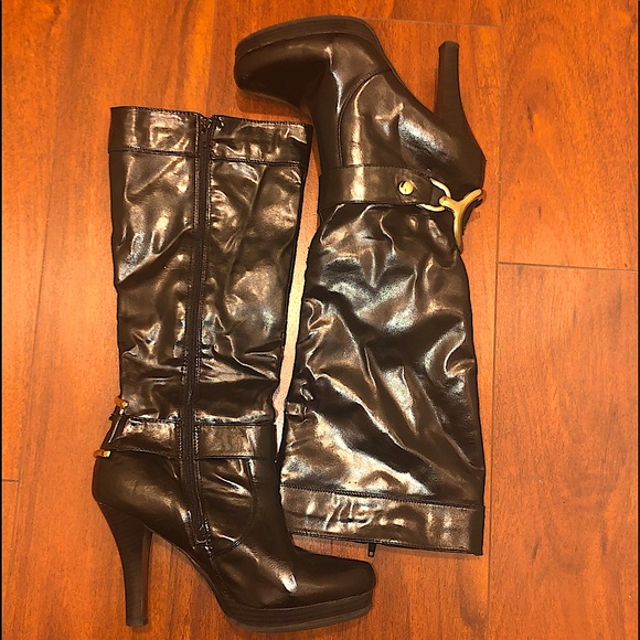 Stylish black boots! Step out in these!! - Picture 2 of 3
